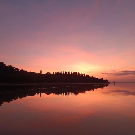 Isola Polvese Resort Castiglione del Lago Exterior foto